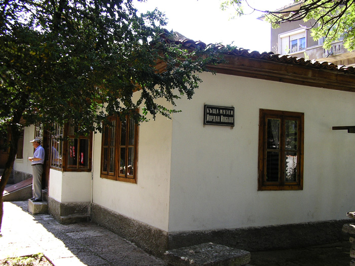 100 национални туристически обекта : Дом паметник  Йордан Йовков  град Добрич : cнимка 3