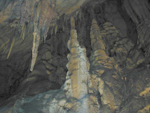 100 национални туристически обекта: Пещера Леденика  : cнимка 1