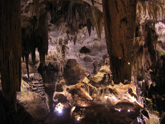 100 национални туристически обекта - Пещера Леденика  : снимка 4